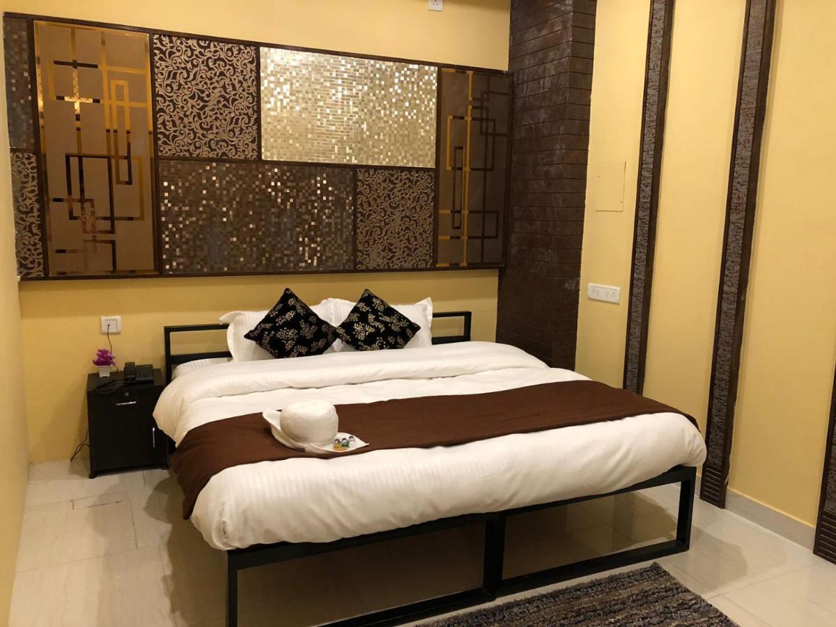 The Madaar House Hotel Benares Buitenkant foto