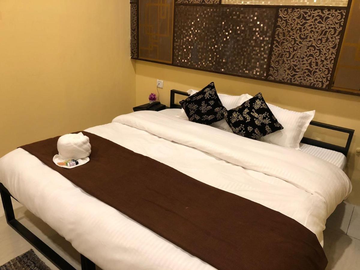 The Madaar House Hotel Benares Buitenkant foto